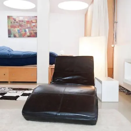 Architect-designed And Central! Daire *