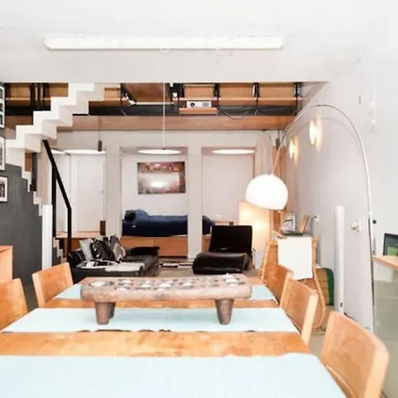 Architect-designed And Central! *